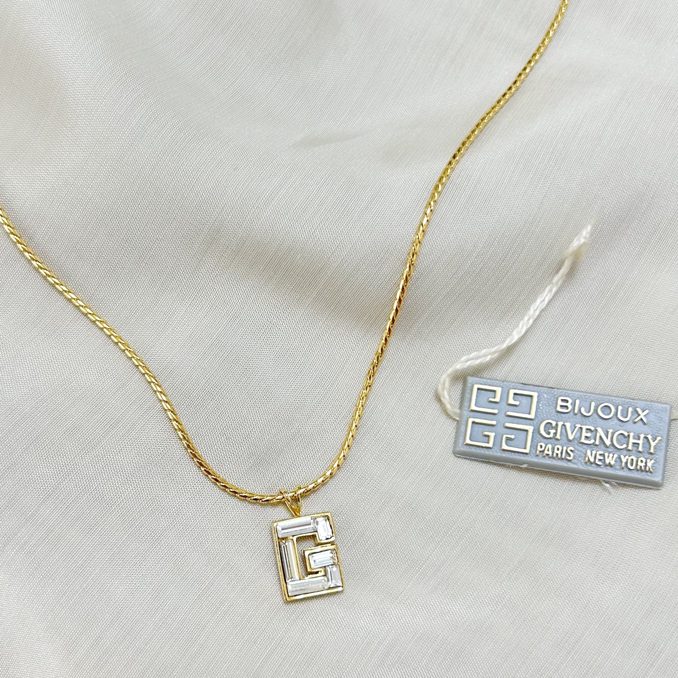 GN6164】GIVENCHY G logo rhinestone necklace(正規タグ付き 