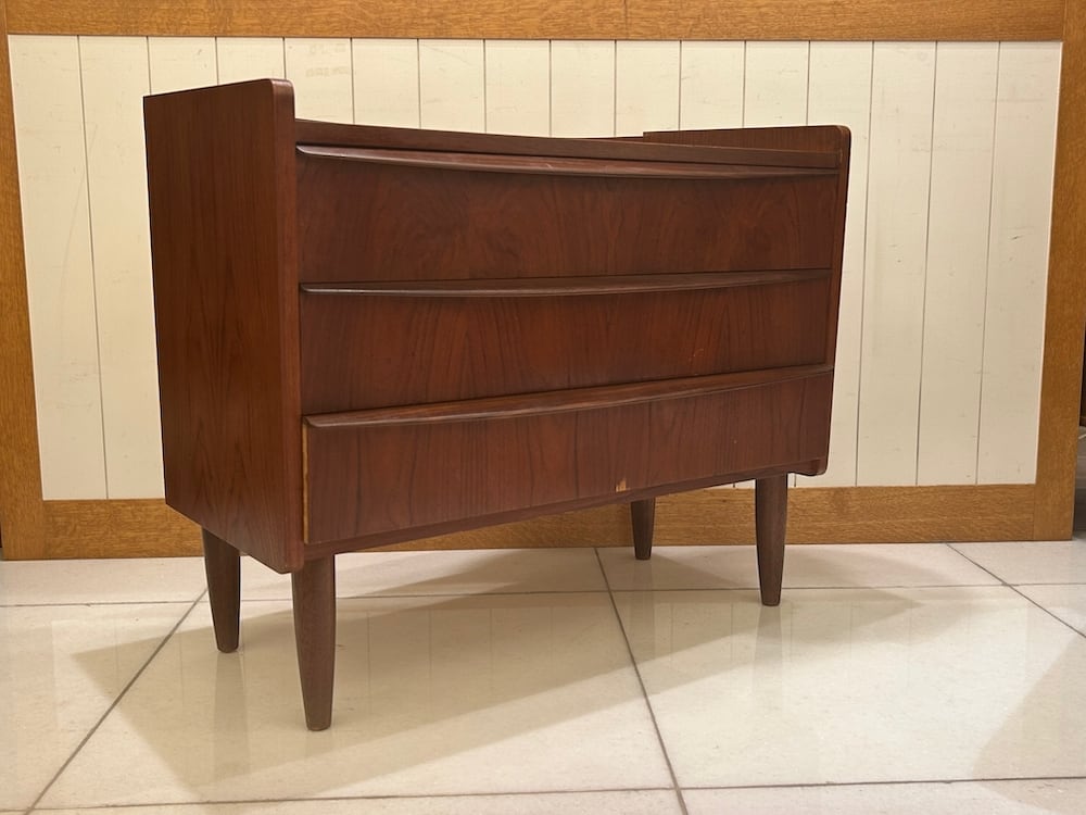 デンマーク 3段チェスト2