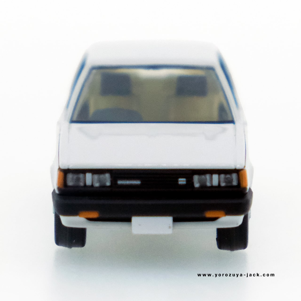 トミカリミテッドヴィンテージネオ LV-N68a トヨタ カリーナ 1500 SG