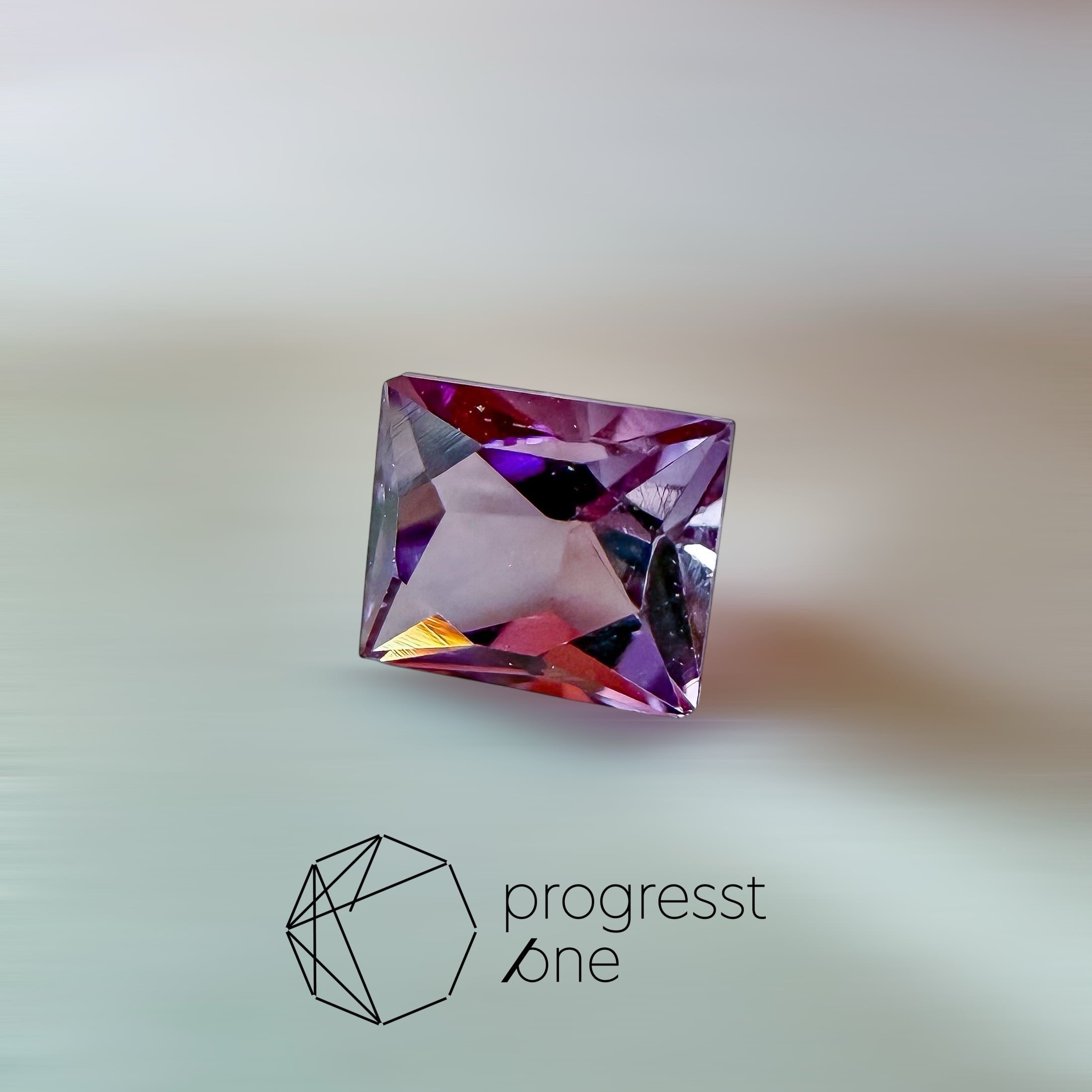 マリアライト(ﾊﾟｰﾌﾟﾙｽｷｬﾎﾟﾗｲﾄ)0.35ct | progresstone