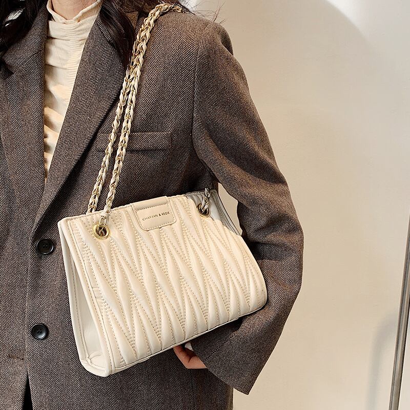 チェーン レッドショルダーバッグ メッセンジャーバッグ Tiancai_Wing_Bag5161505149