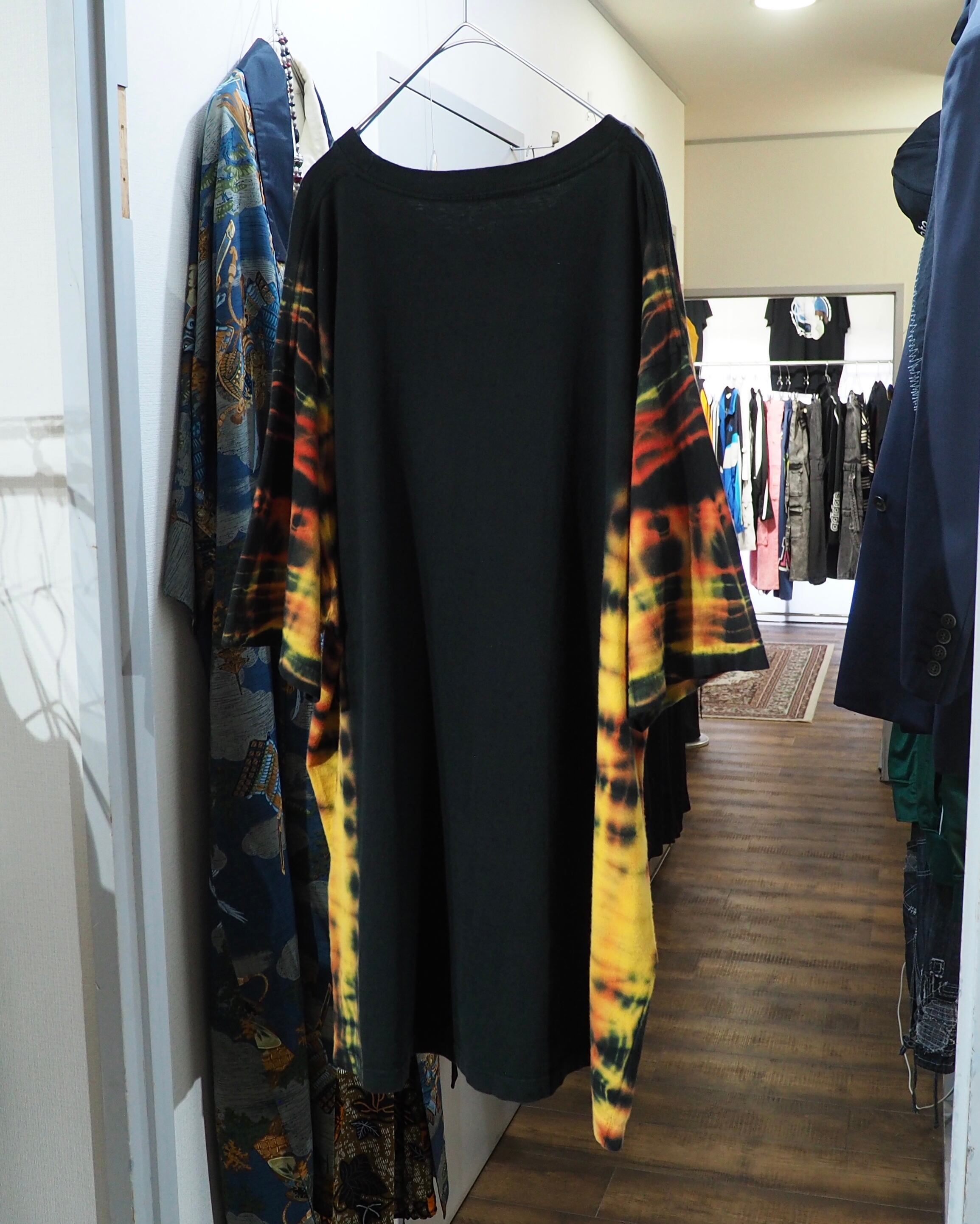 ” 毒蠍 ” Graphic printed × Fire Tie-Dye Over silhouette Special Tee