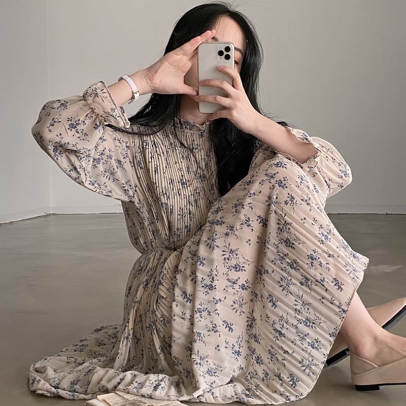 ワンピース レディース プリーツ スカート ハイウエスト 花柄 小花柄 ウエストマーク ミドル丈 ミドル丈ワンピース トランペットスリーブ ボトルネック プリーツ フェミニン エレガンス 送料無料 上品 お嬢様 学生 通学 通勤 韓国 ファッション コーデ コーディネート 春 デート おでかけ おさんぽ 女子会 ママ お呼ばれ 可愛い 綺麗 大人 大人女子 大人可愛い レディー レトロ ヴィンテージデザイン ラグジュアリー 重ね着 10代 20代 30代 リボン プチプラ