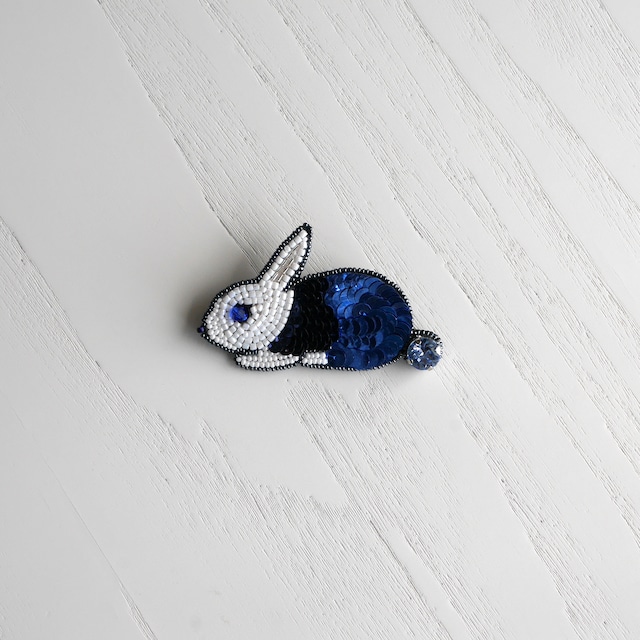 ウサギ/Rabbit ブローチ Blue