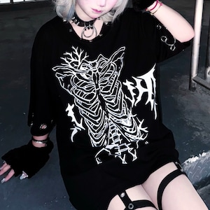 リブケージプリント ハトメルーズTシャツ(lli_7158)