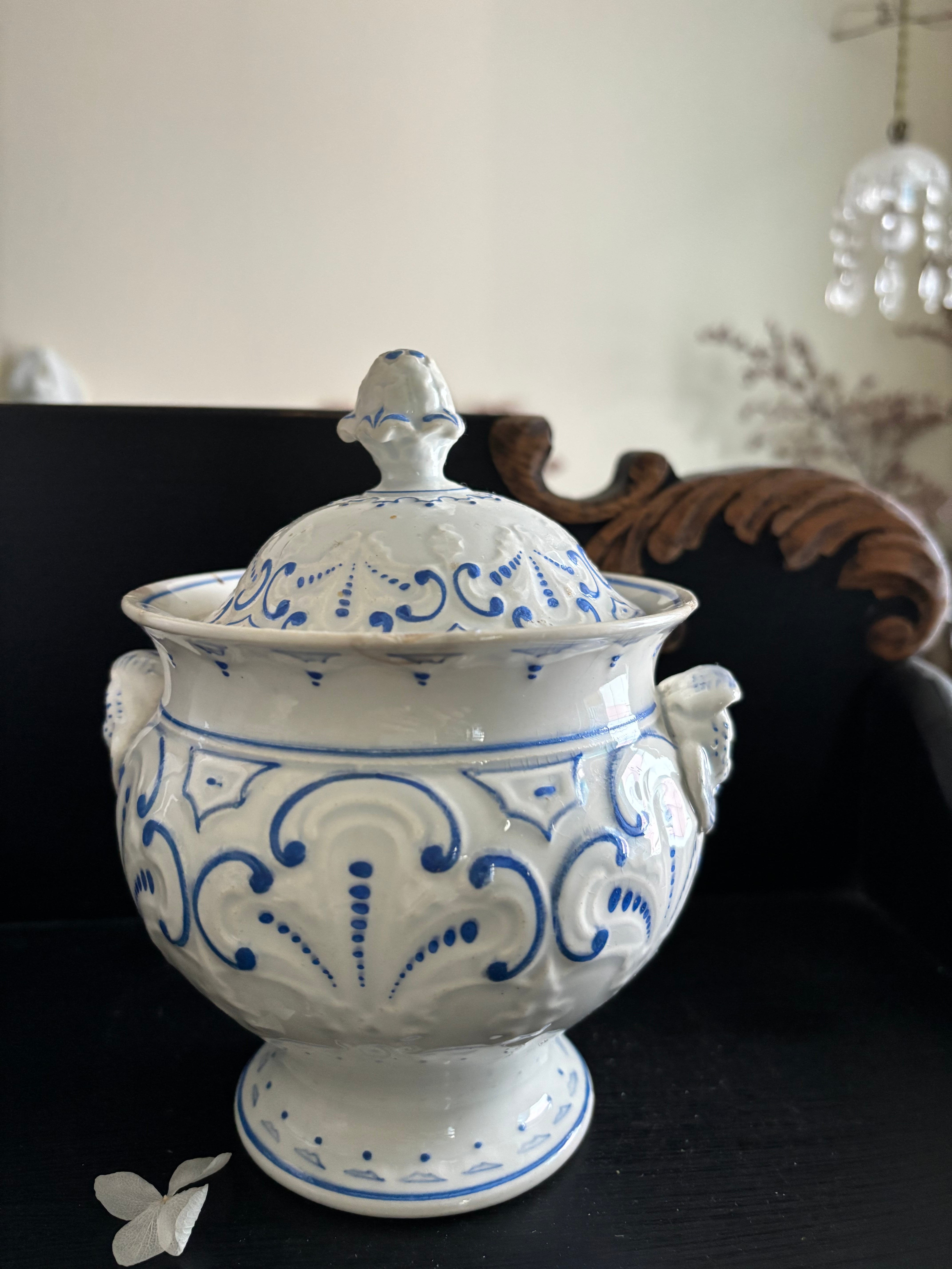 クレイユモントロー*シュクリエ／ロカイユレリーフ青ライン | Logis