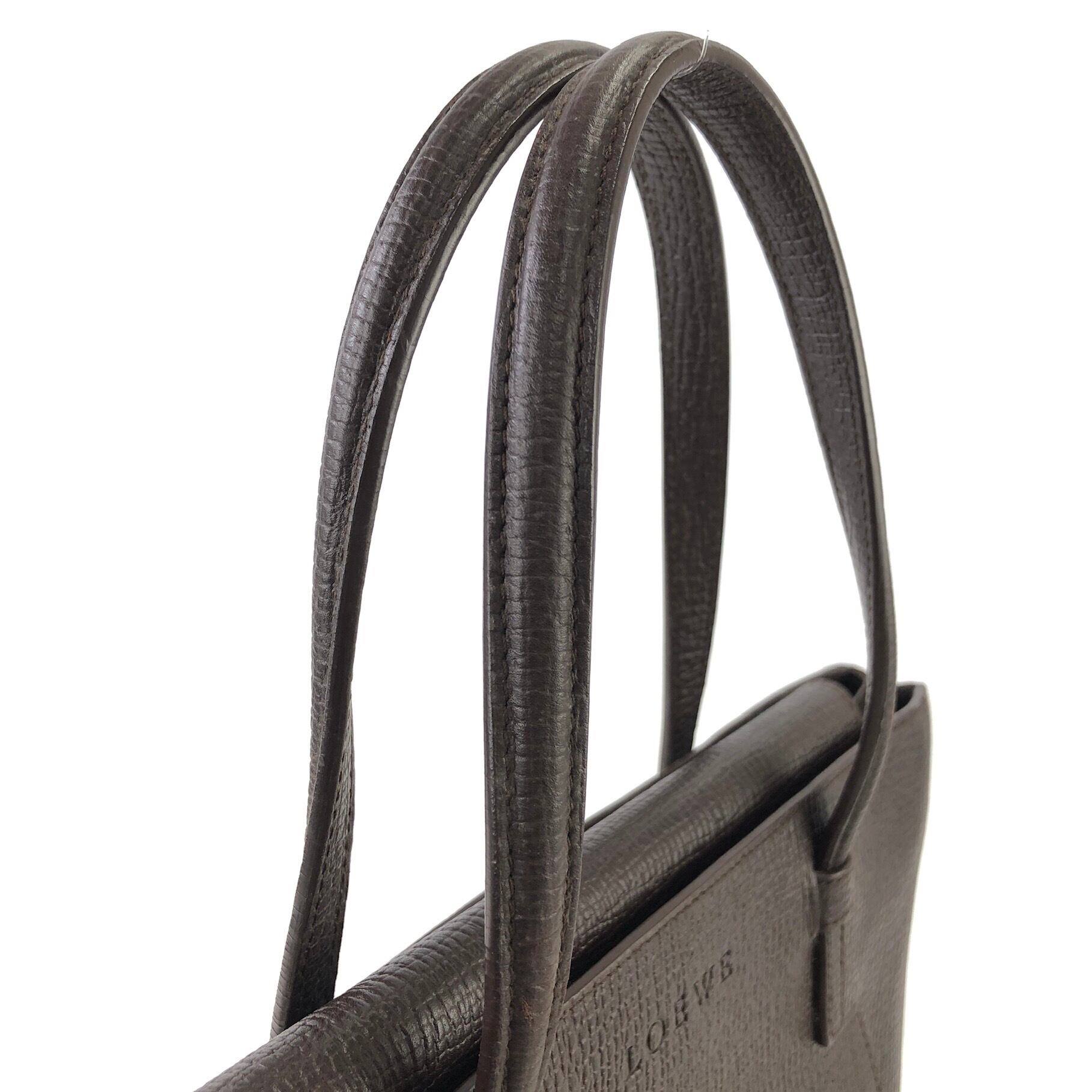 LOEWE ロエベ ロゴ 型押しレザー スクエア フロントポケット LOEWE ロエベ ロゴ 型押しレザー スクエア フロントポケット