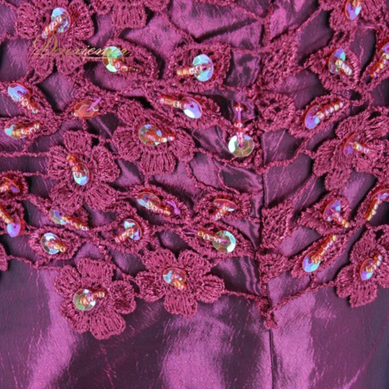 パーティドレス 社交ダンス レディース スタンダード レッド系 ドレス カラードレス 発表会 演奏会 カラオケ 二次会 ピアノ 赤 花柄 レース パープル系 ワインレッド系 光沢 サテン風 光沢感 フェミニン 袖なし ノースリーブ フレアスカート ミモレ丈 ロング丈 大人可愛い 華やか 上品 エレガント レース花柄 刺繍風レース ウエストリボン 蝶結び ベルト付き きれいめ 結婚式 コンサート 舞台衣装 衣装用 フォーマル レディース 伸縮性 シャーリング 体型カバー カラオケ衣装 発表会ドレス