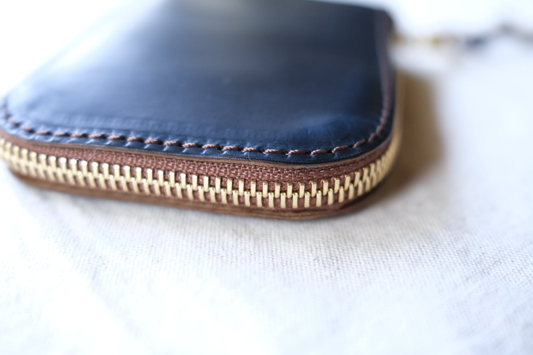 即納》zip wallet【Etrusco Indigo】 | TENTE Handcrafted