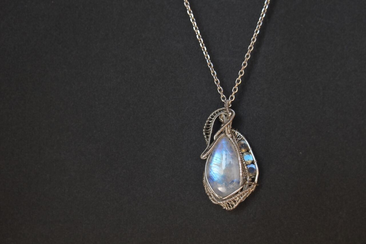 Rainbow moonstone & Labradorite silver925 wire wrapping pendant