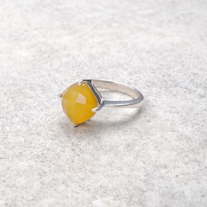 SINGLE STONE NON-ADJUSTABLE RING 104