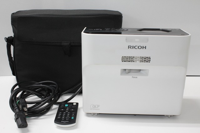 RICOH/PJ WX4153N/超単焦点プロジェクター ⑥ | 中古パソコンショップNS