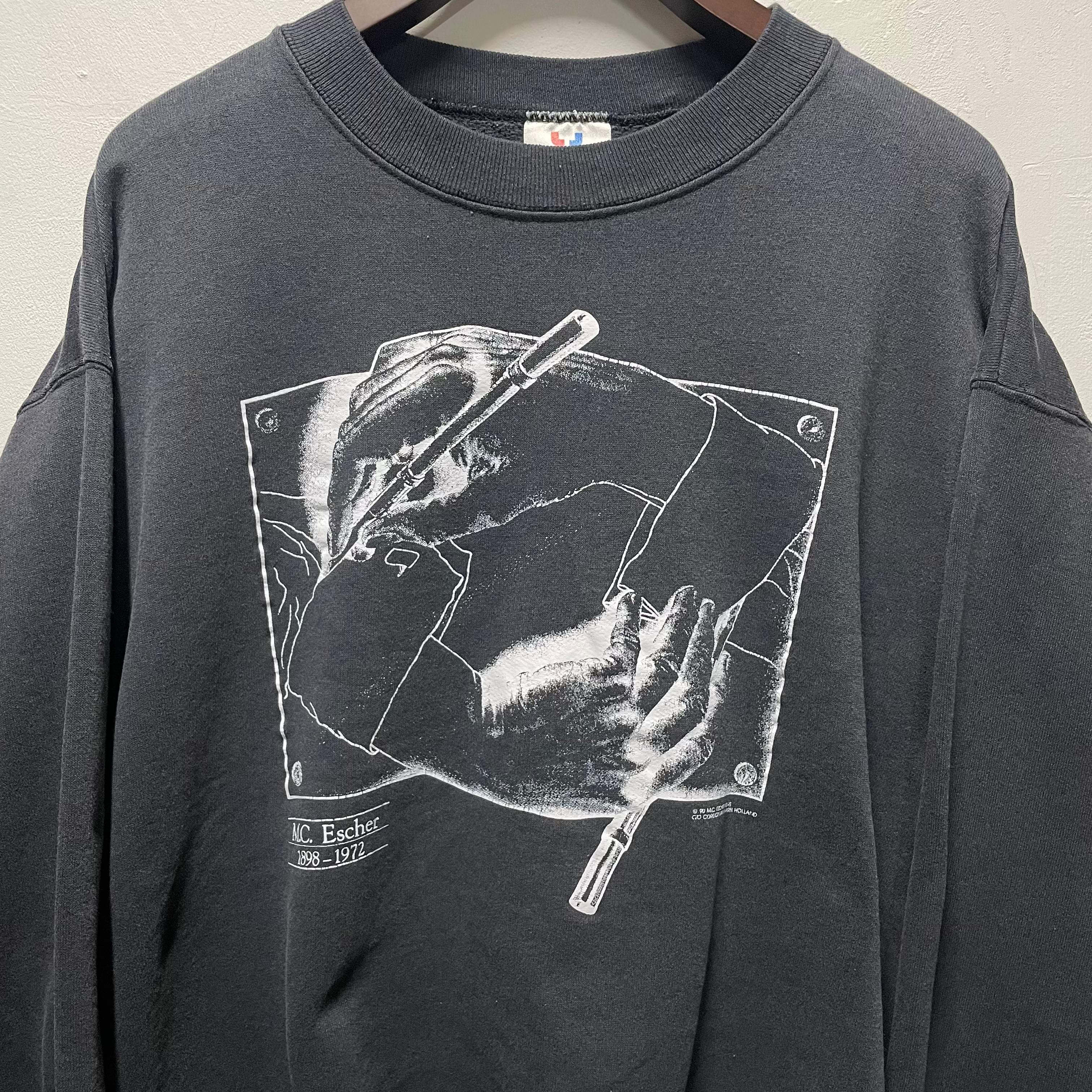 90s〜 USA製 size:XL 【M.C.Escher】マークエッシャー プリント 90s〜 USA製 size:XL 【M.C.Escher】マークエッシャー プリント