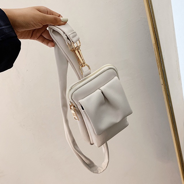 フランスのニッチなレディースバッグ2020夏の新しい流行のファッションワイルドインメッセンジャーネットレッド人気の携帯電話バッグ 手作りハンドバック7412059989