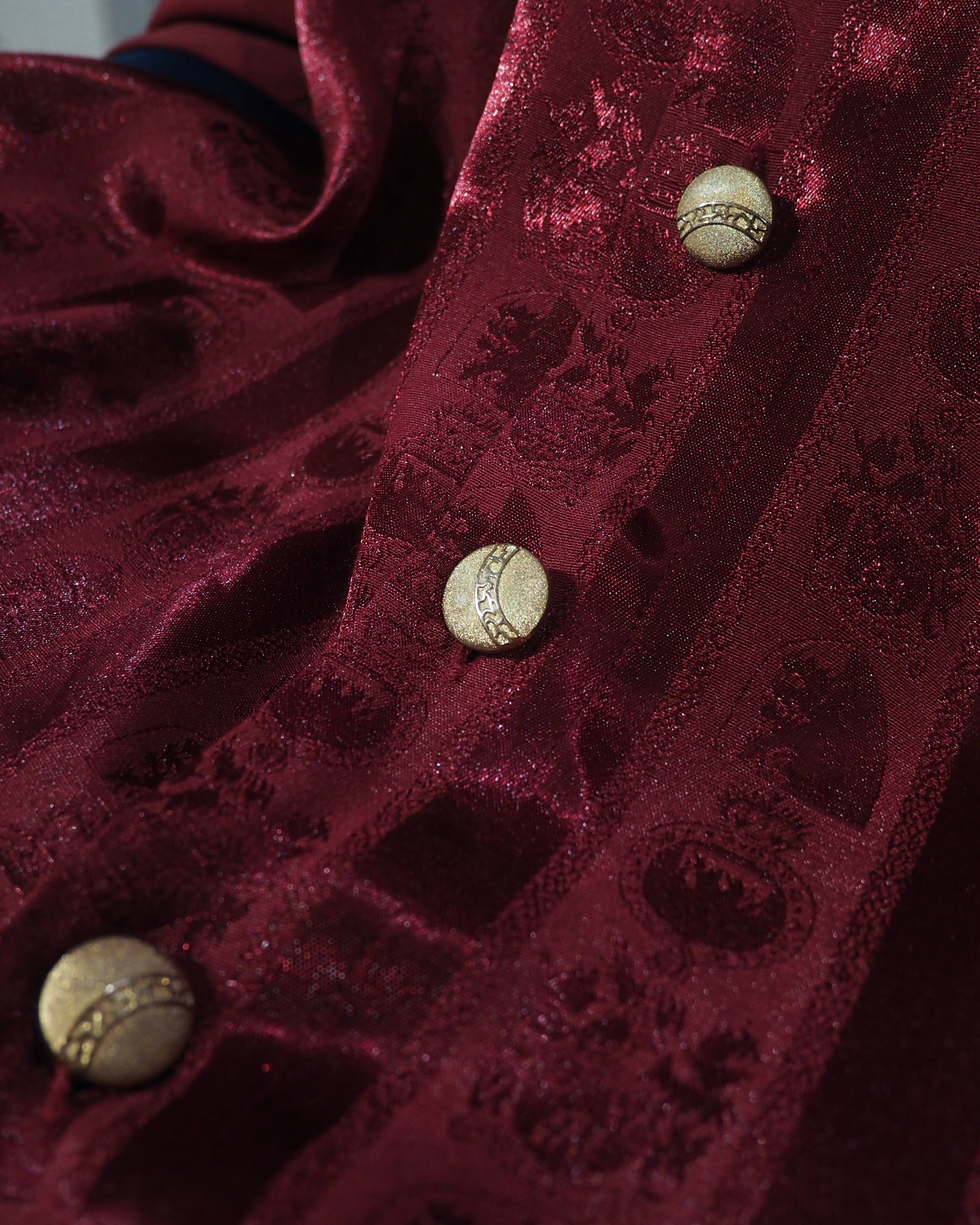1990s Beautiful Dark Bordeaux × Gold Button Vintage Over silhouette No collar shirt