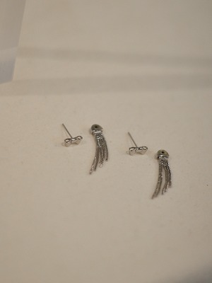 Ribbon Tassel Pierced Earrings / SILVER