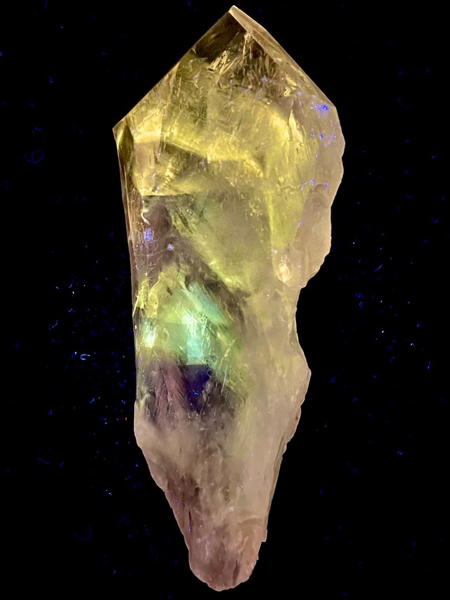 7) 神聖なる導き・内なる光(真実)「パウエライト」ファントム・アメジスト原石(ファセット研磨)