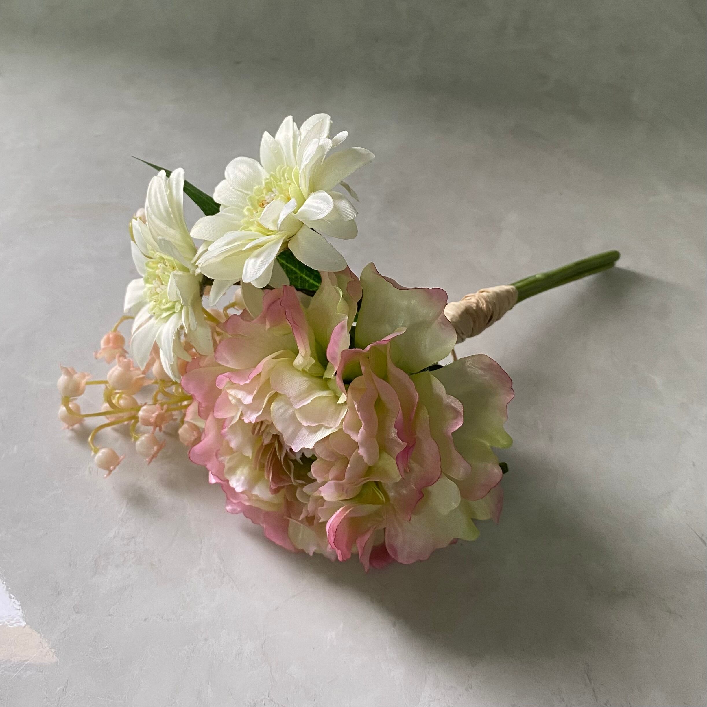 造花】ラナンキュラスとガーベラとスズランのブーケ 光触媒/春の花束