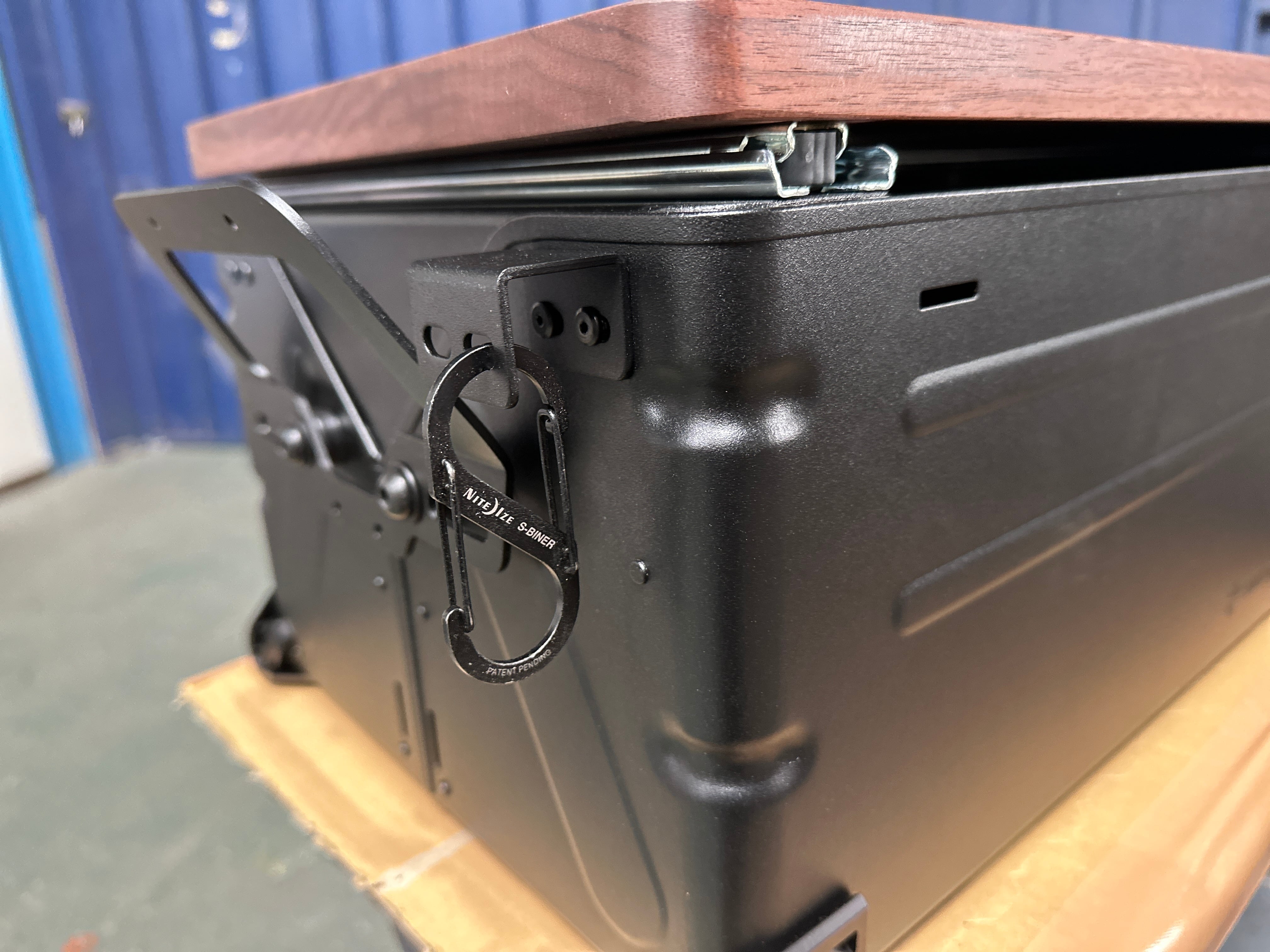 シェルコン用ランタンポールブラケット | 1050works