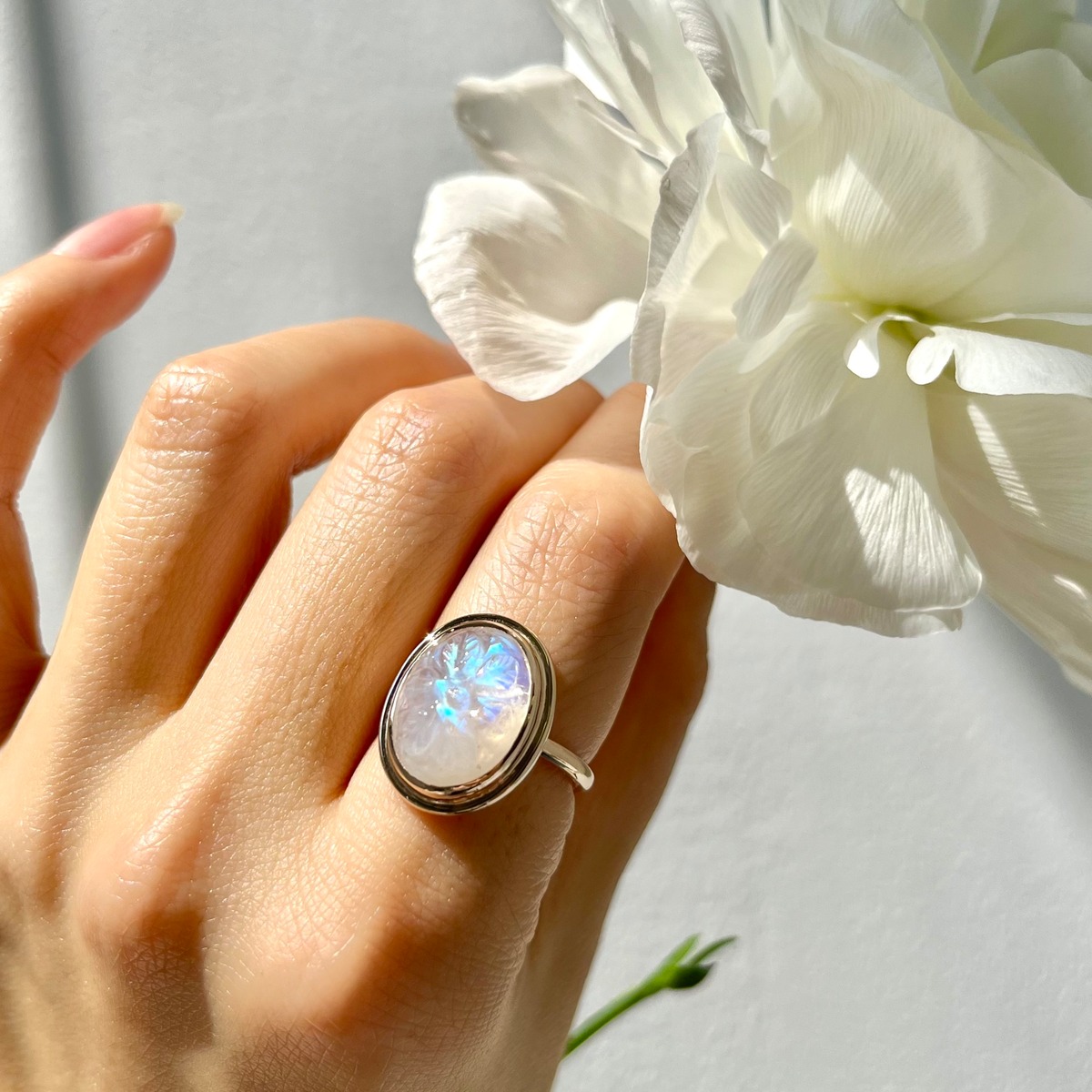 a flower］レインボームーンストーン× K10YG リング | Shining Baby  