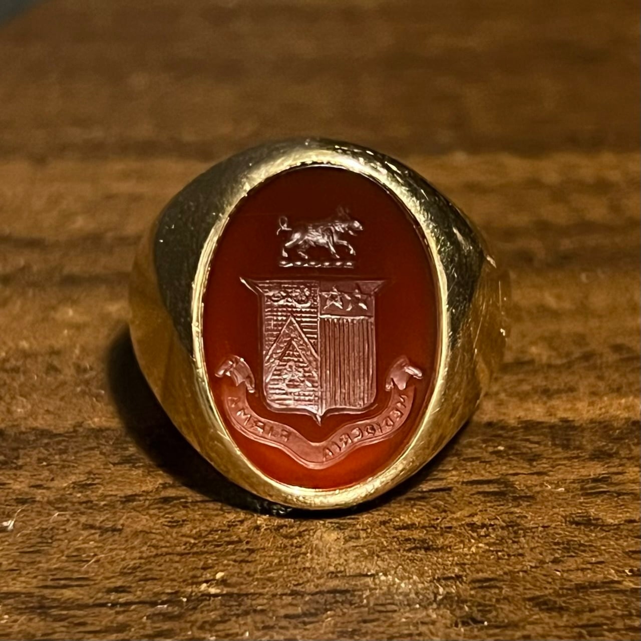 VINTAGE TIFFANY & CO. 14K Gold Heraldic Carnelian Signet Ring