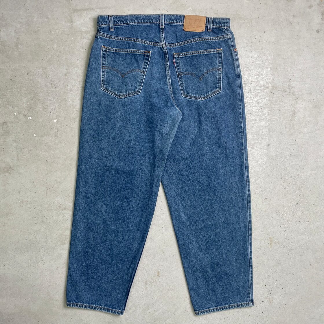 新品 LEVI
