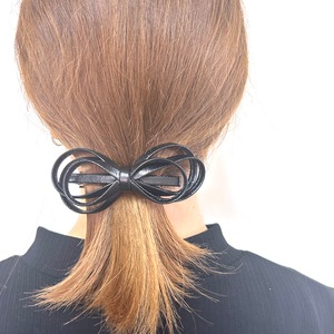 バレッタ：レザーループリボン　バレッタ　　リボン　秋冬　アクセサリー　ヘアアクセサリー