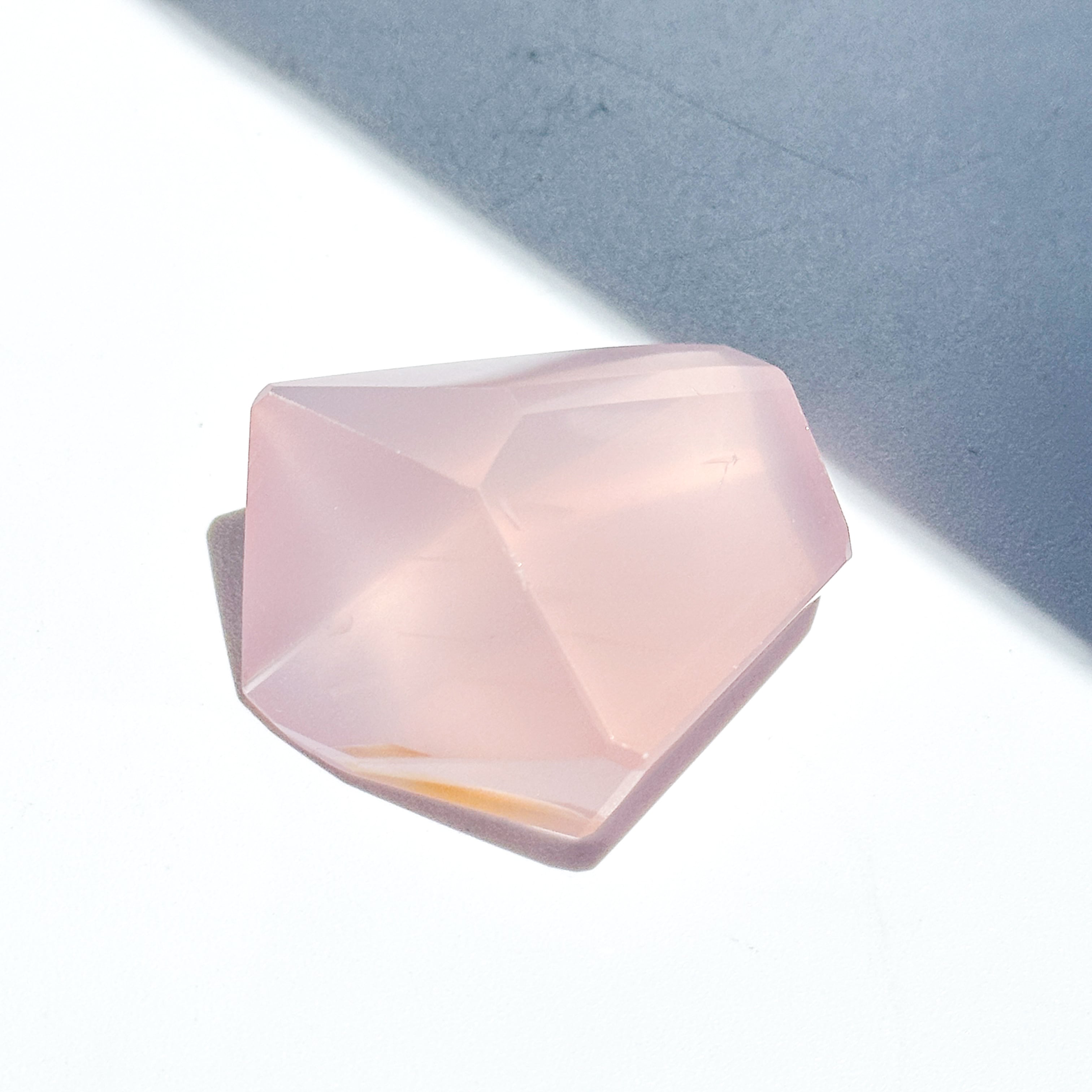 高品質】バイーア産ローズクォーツ フリーフォーム55◇ Rose Quartz