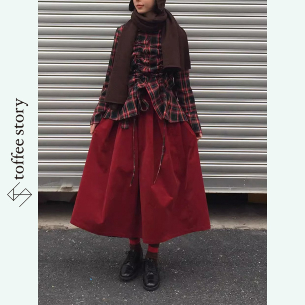 赤の温度をまとう物語 ギンガムの双面ロングスカート《W0220》