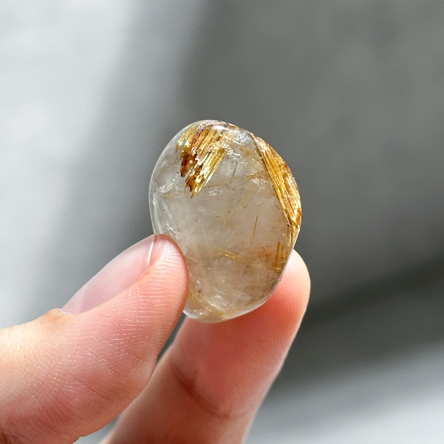 ルチルインクォーツ タンブル21◇ Rutile in Quartz◇天然石・鉱物・パワーストーン