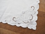 リネンナプキン 花とツタのアイレット刺繍(シミあり) 画像4