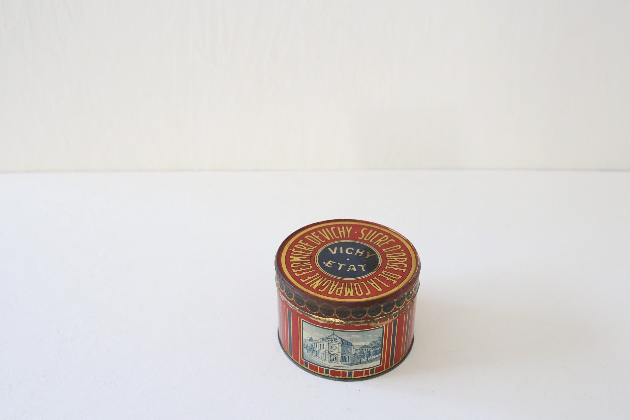 フランス アンティーク ヴィンテージ VICHY ETAT 缶 (円柱型)N-05077