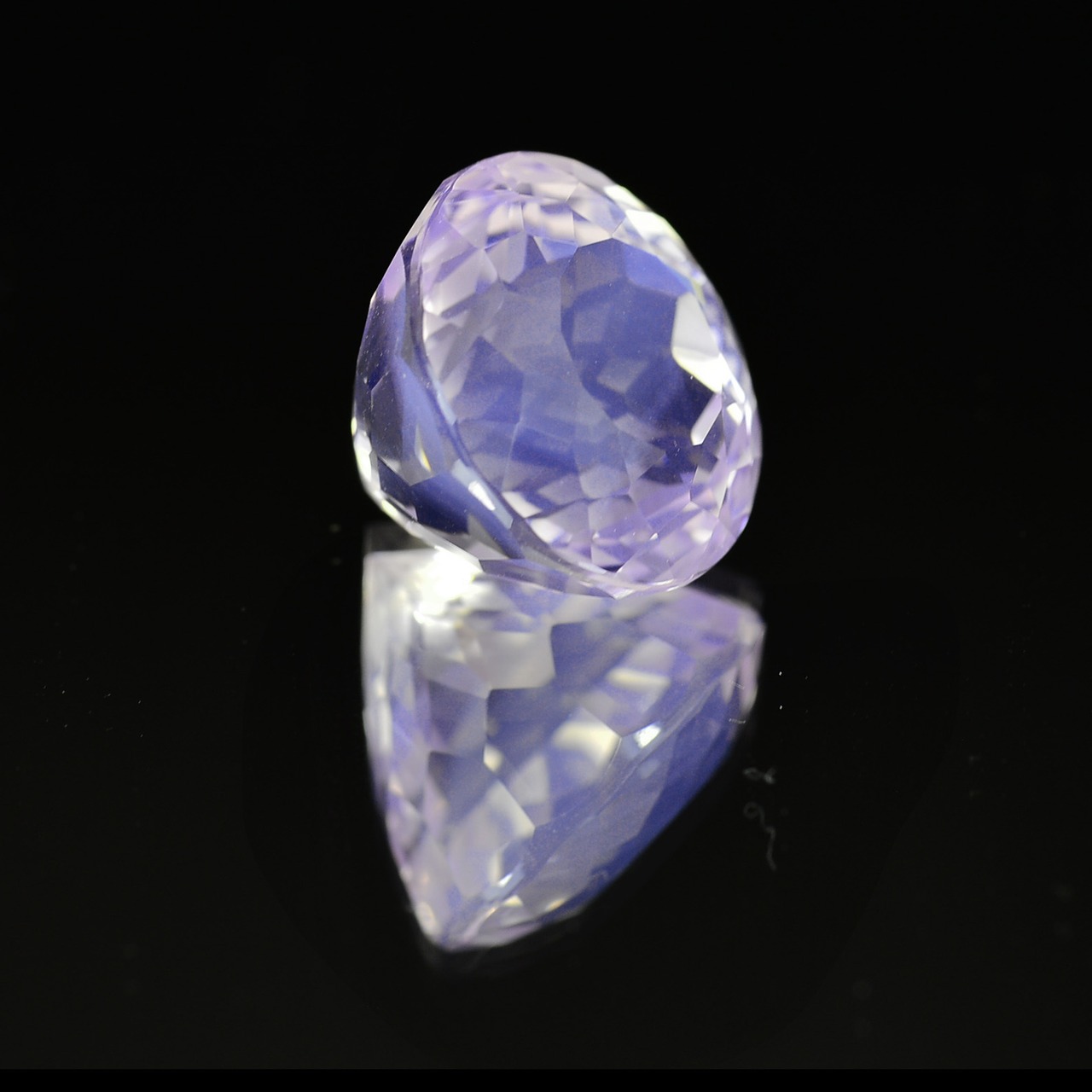 ソ付 ラベンダーアメジスト 7.778ct ルース 特殊カット