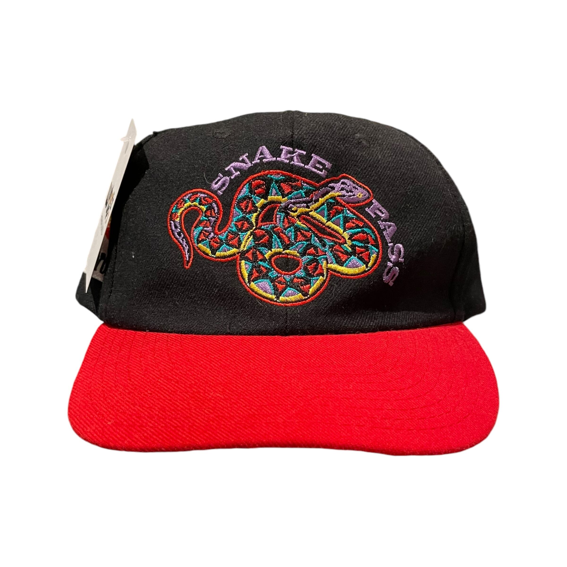 Mint condition !! 90s Marlboro "SNAKE PASS" cap