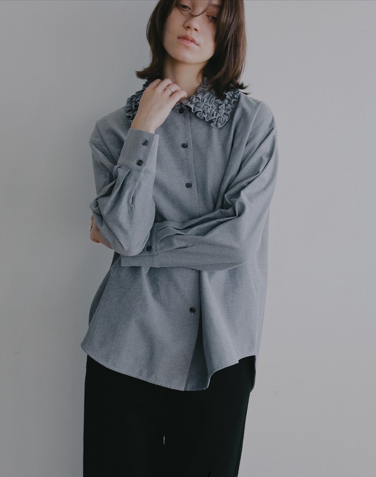 MANOF FRILL COLLAR OXFORD SHIRT 3色展開