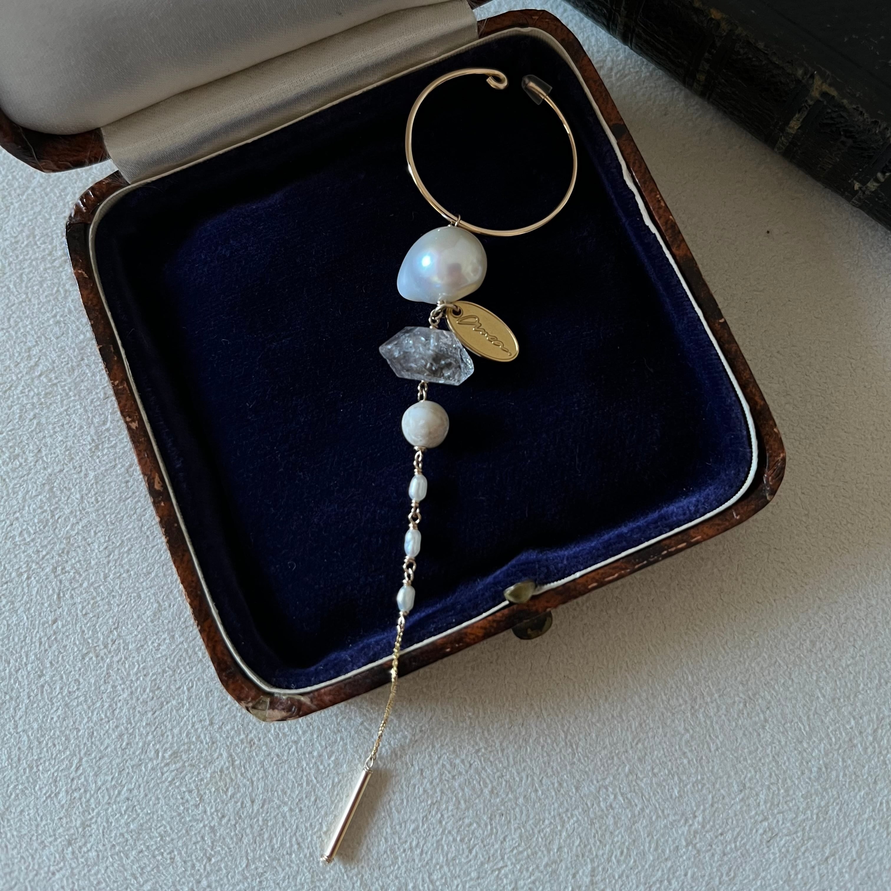 パールのロングイヤーカフ