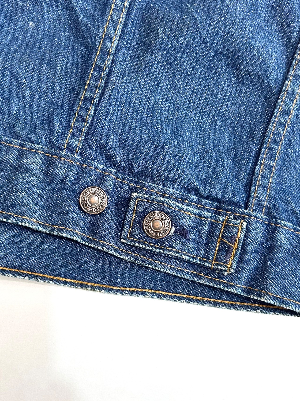 80s Levi’s 70506 DENIM JACKET MADE IN USA Size 42