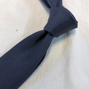 LUIGI BORRELLI SOLID SILK TWILL TIE (NAVY)