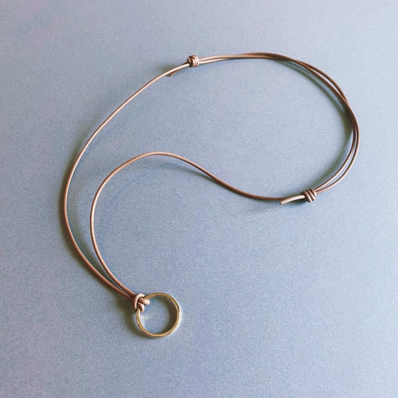 本革レザーコードのシンプルチョーカー(ブラウン) - 1