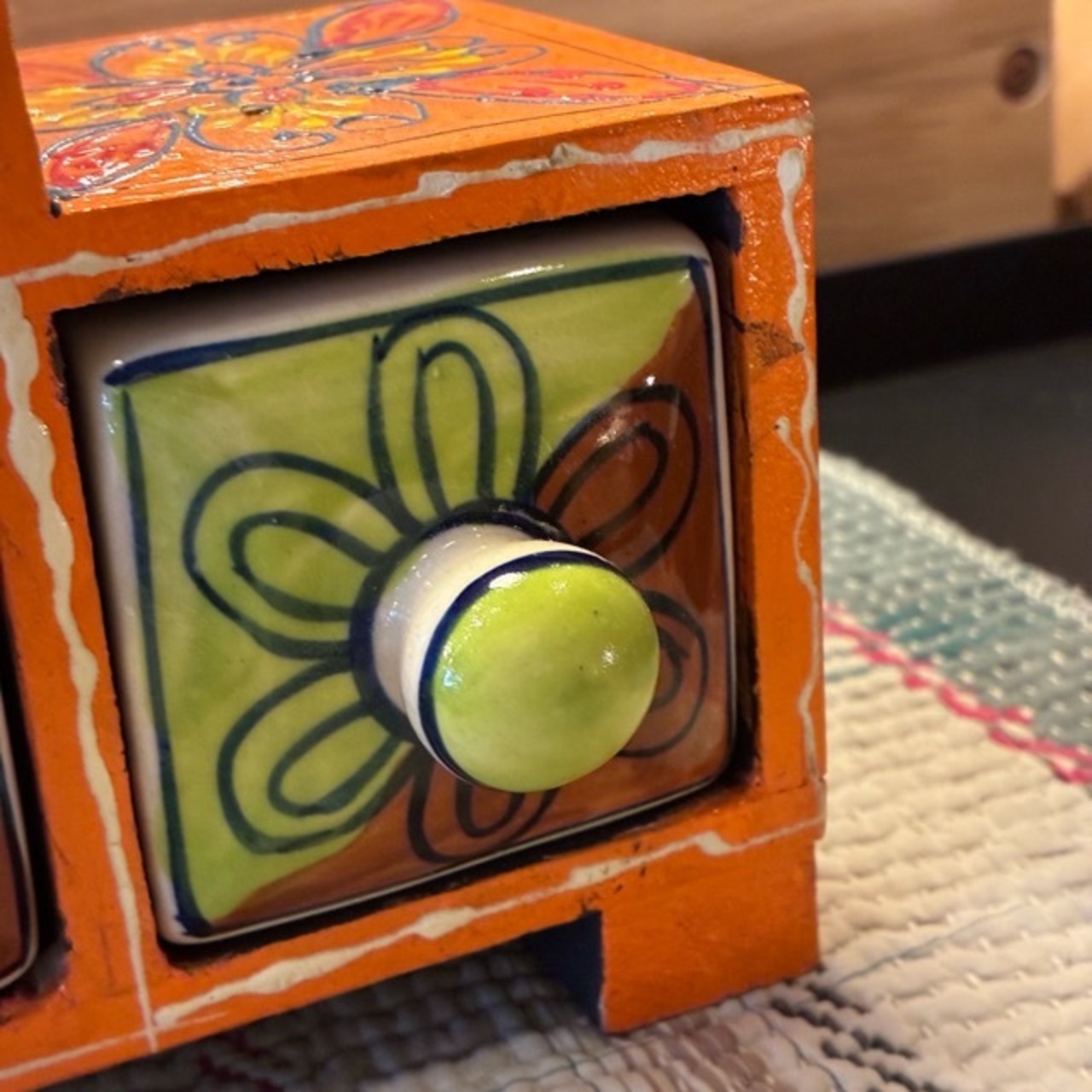 India Blue Pottery Mini 4-Drawer Unit　インド　ブルーポタリ4ドロワーチェスト　凸型　オレンジ　引き出し　置物　玄関収納　メヘンディアート　鍵入れ　印鑑入れ　ハンドメイド