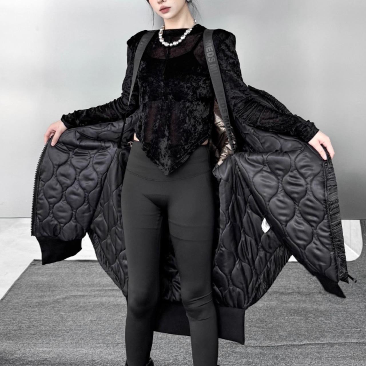 Pleated hooded cotton padded jacket (ME127)