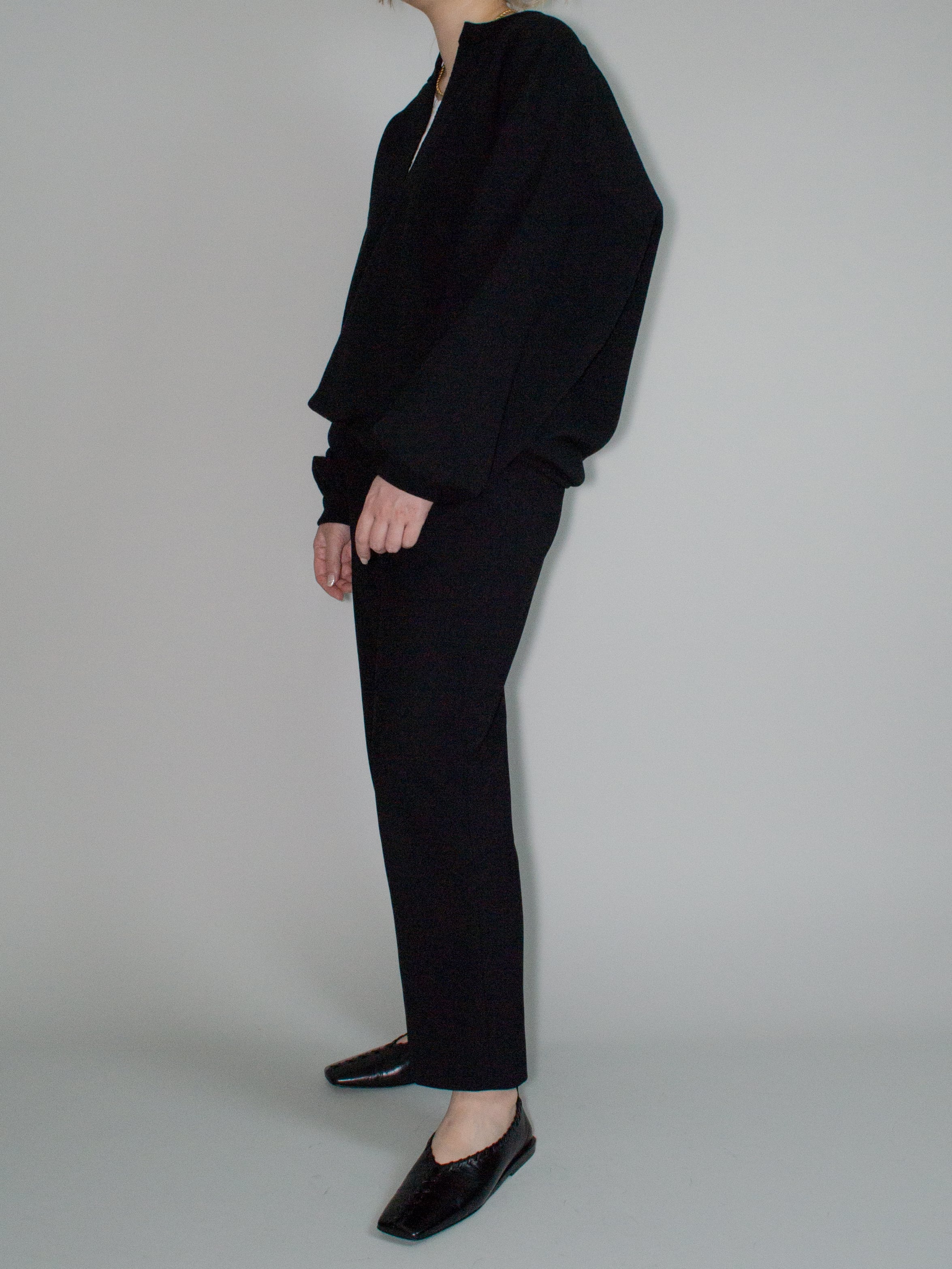 slit pullover / Black | FUSA powered by BASE