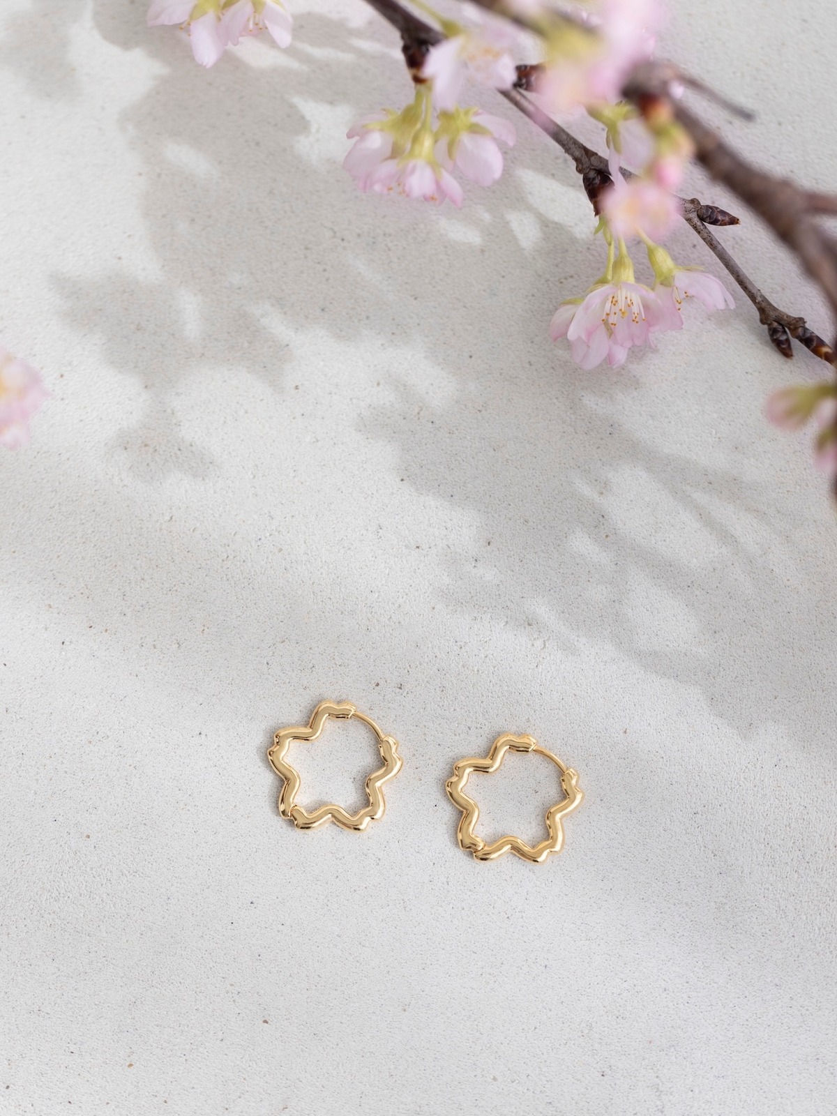 sakuradoki - 粋 - 桜フープピアス | Tomorrow Fabric