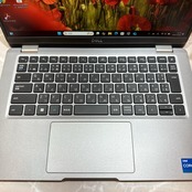 【2022年モデル】DELL Latitude 5330 / 第12世代 Core i5-1235U / メモリ8GB / SSD256GB