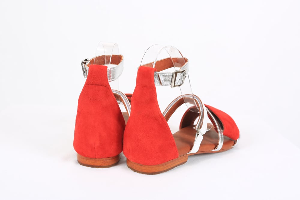 ※チャリティー除外品　MAKANI 【RED／3color】