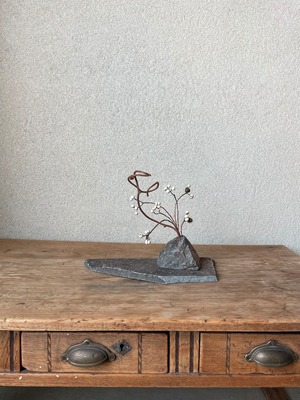 129 石の花器・枝ものセット