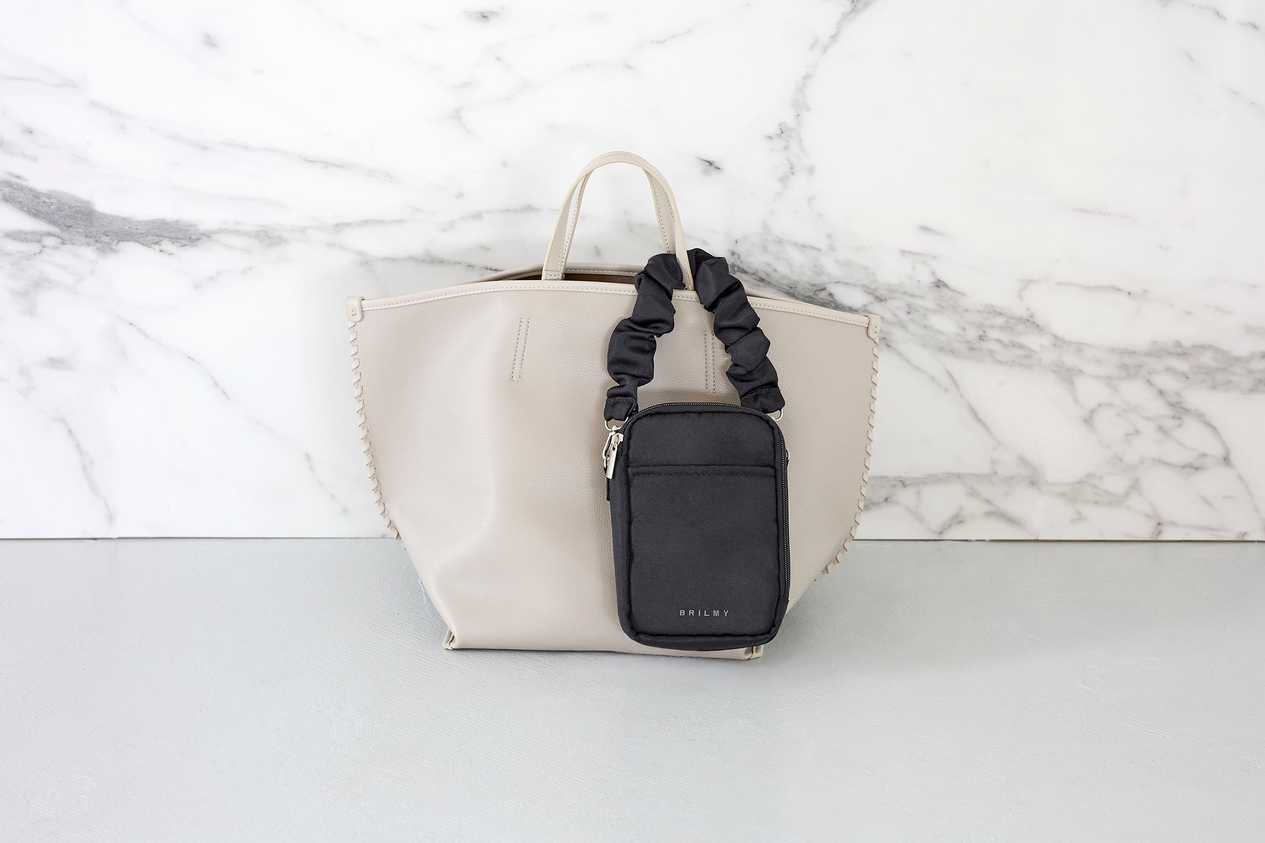 ZUBORA SMARTPHONE SHOULDER BAG | PAY ID
