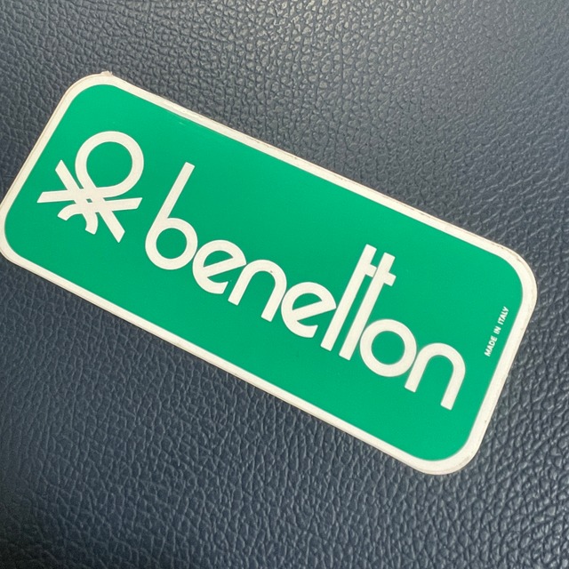 「benetton」ヴィンテージステッカー