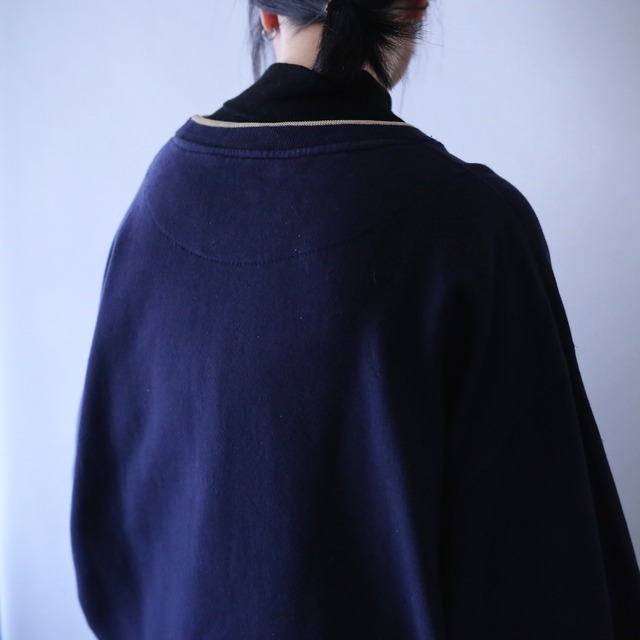 "刺繍" nature and animal design over silhouette sweatshirt