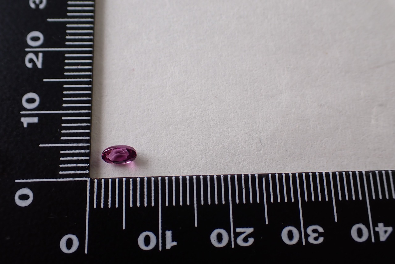 ロードライトガーネット　0.36ct　[C7‐757]